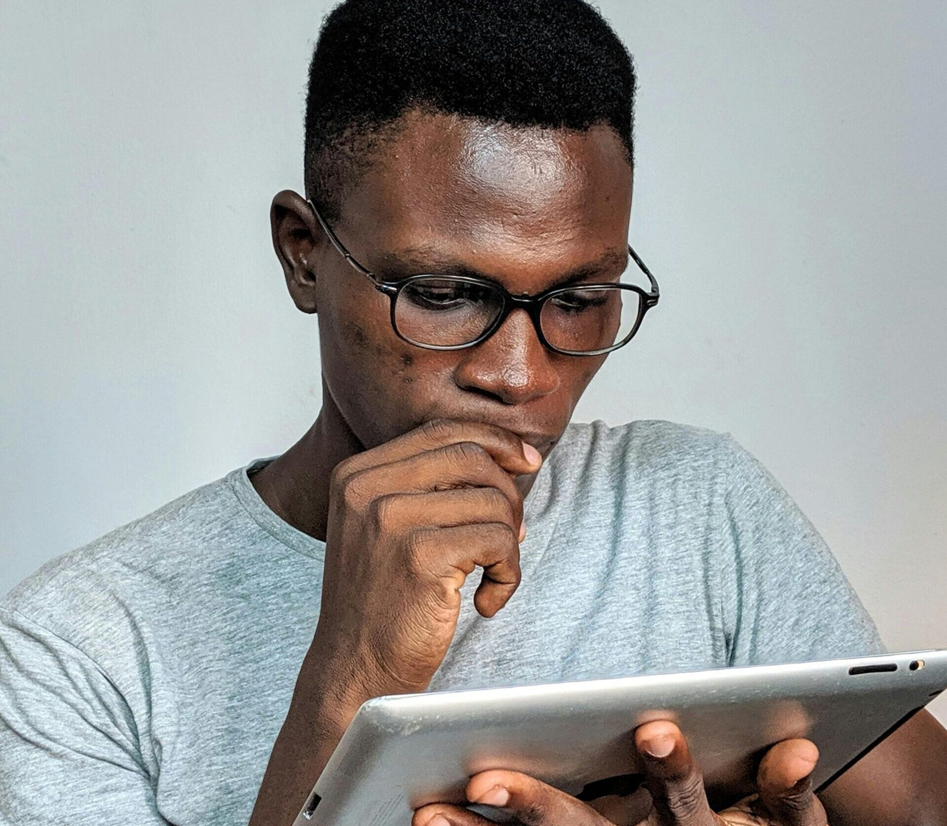 How the LinkedIn Algorithm Works and How to Use It for Massive Growth in 2026